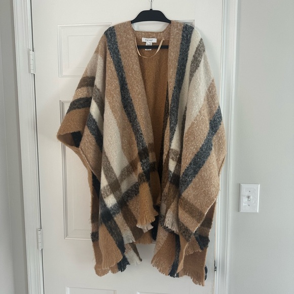 Nine West plaid shawl - Picture 1 of 4